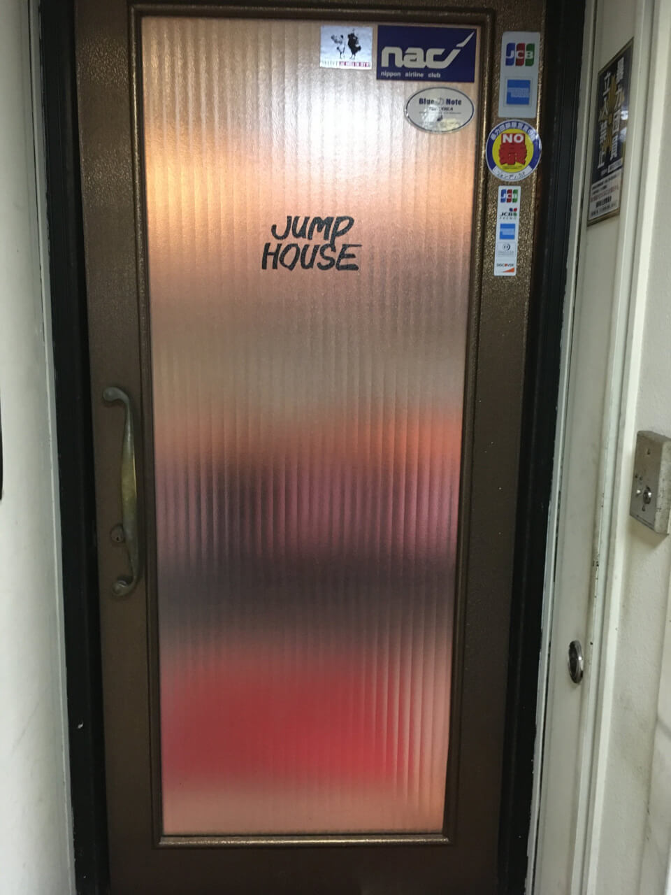 教室のドア